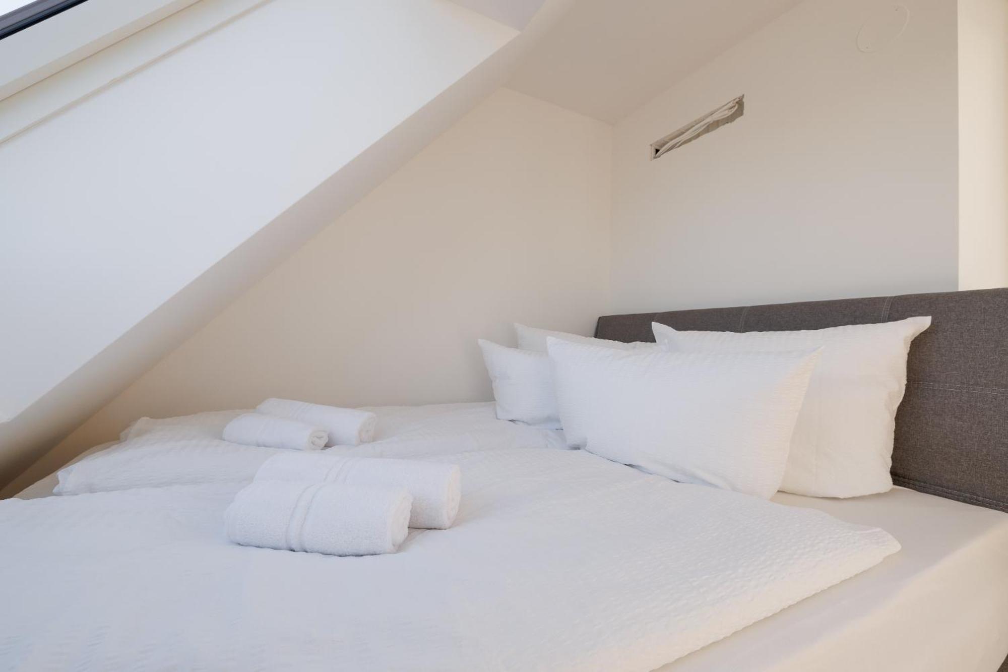 Symphony Apartments 40 - Modern Loft With Terrace And Grill In Central Location Відень Екстер'єр фото