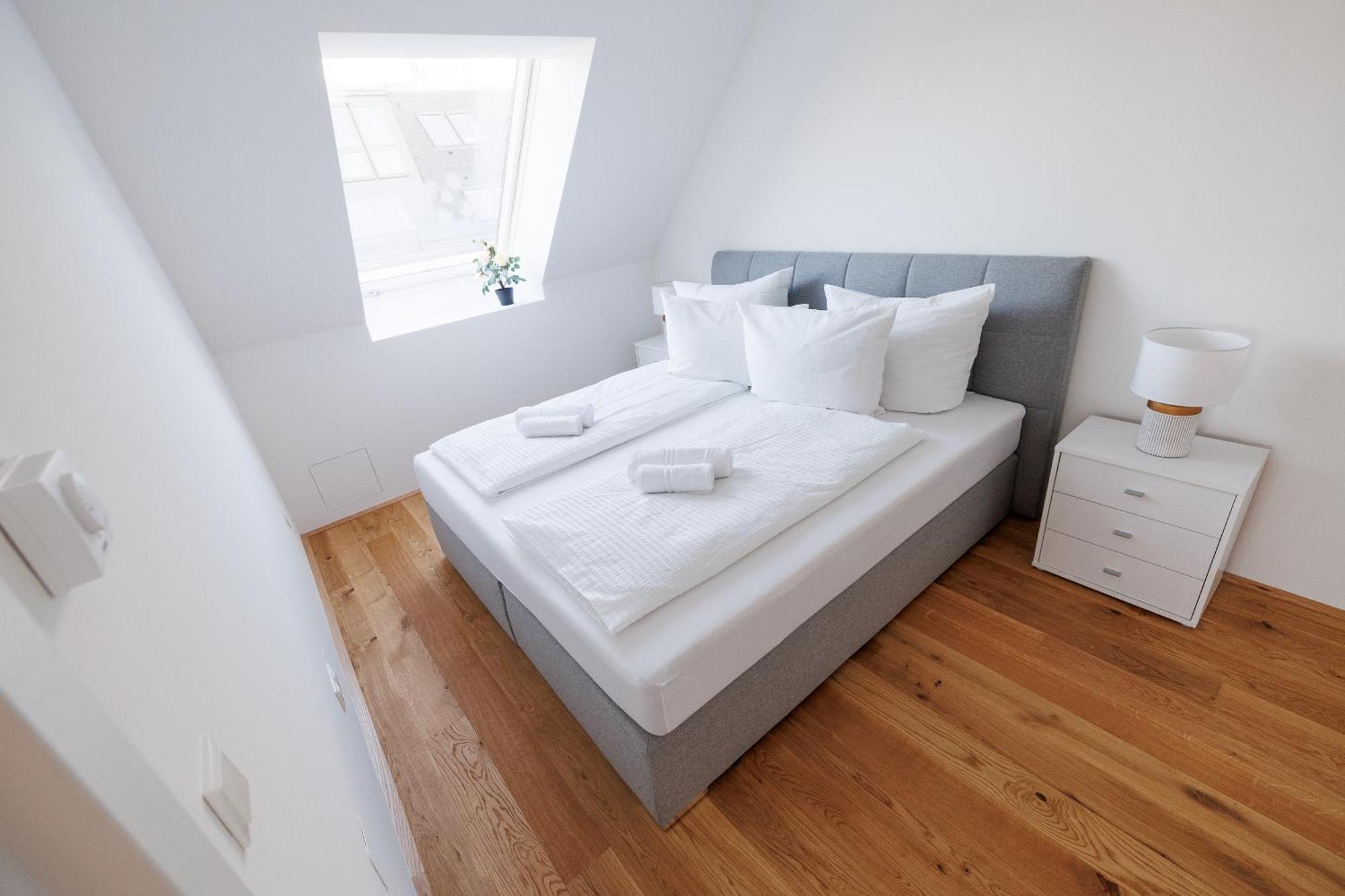 Symphony Apartments 40 - Modern Loft With Terrace And Grill In Central Location Відень Екстер'єр фото