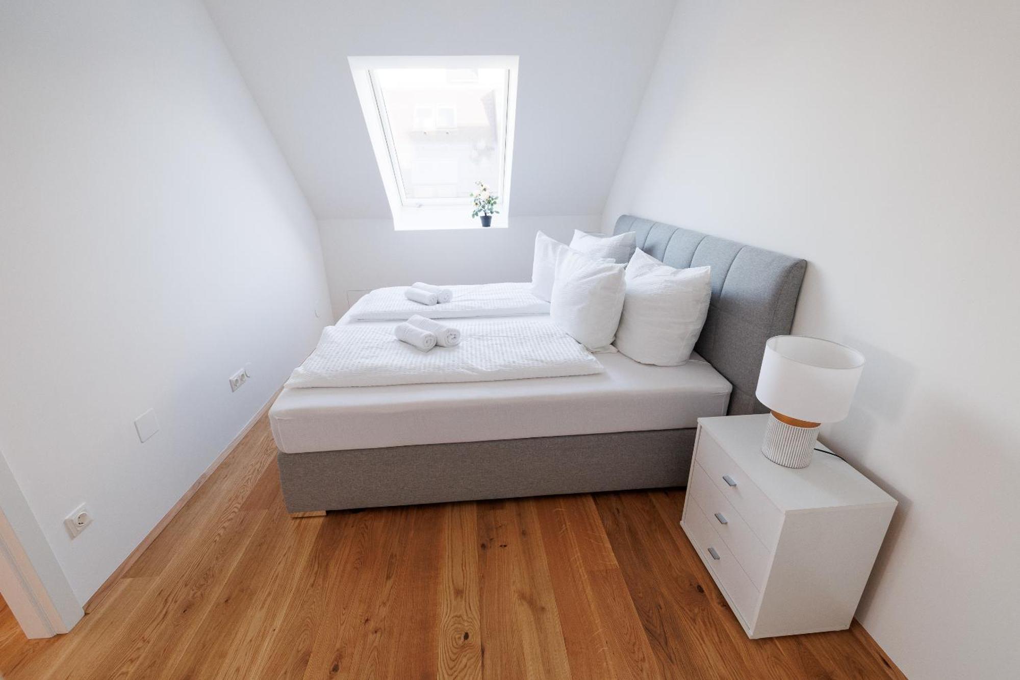 Symphony Apartments 40 - Modern Loft With Terrace And Grill In Central Location Відень Екстер'єр фото